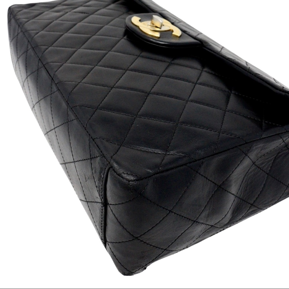 Chanel Vintage XL Maxi Flap in Black Lambskin - Picture 3 of 8